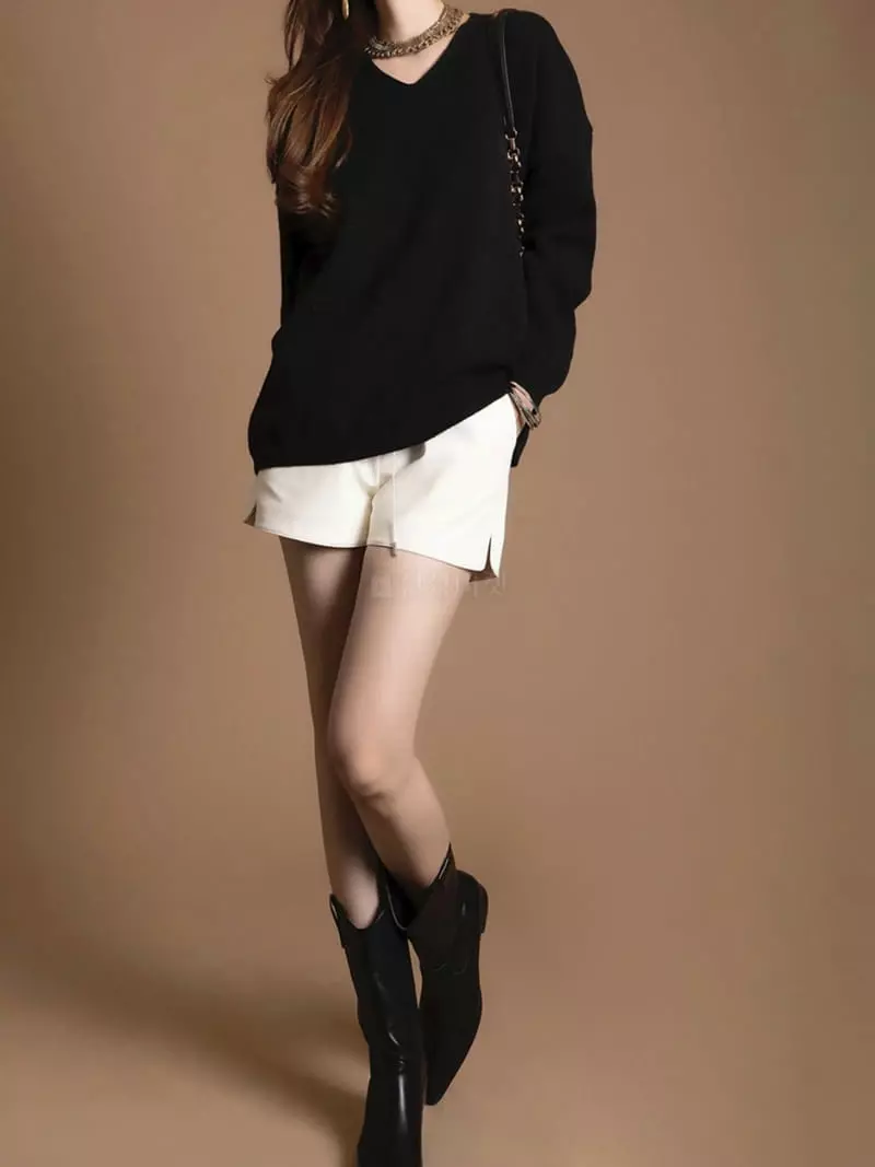 Howl - Korean Women Fashion - #vintageinspired - Leather SHorts - 2