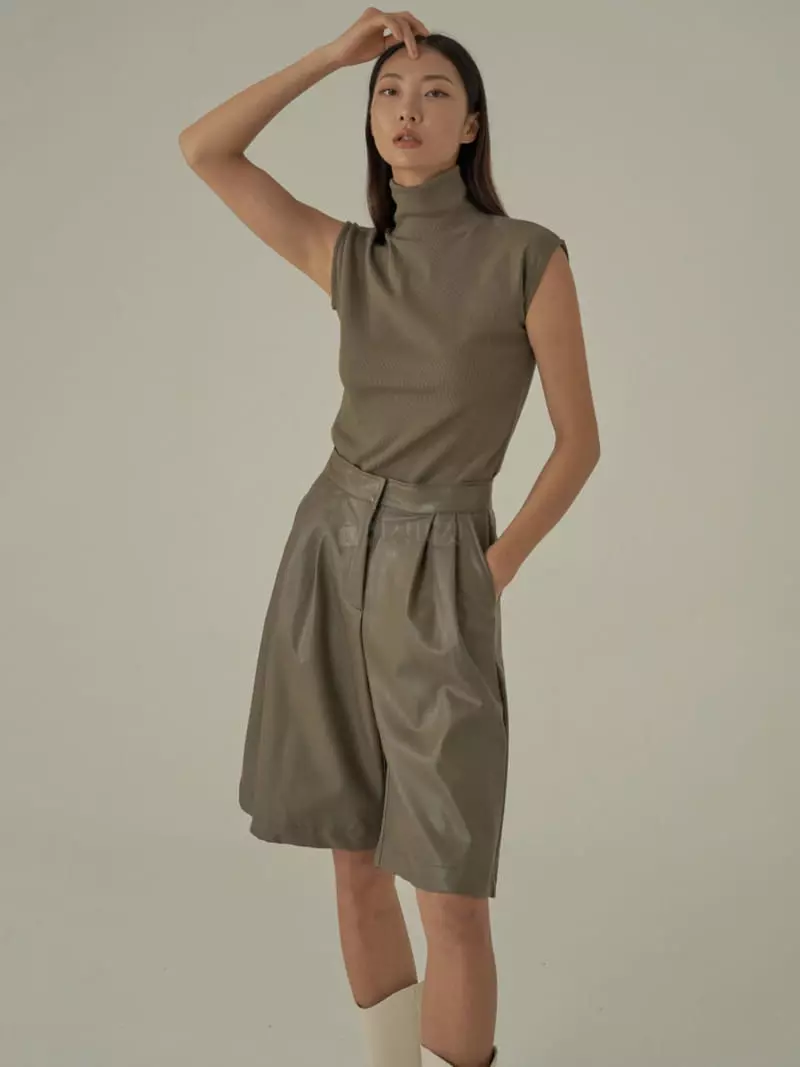 Howl - Korean Women Fashion - #womensfashion - Polar Sleeveless