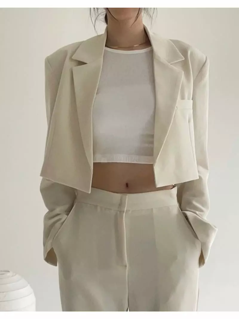 Howl - Korean Women Fashion - #womensfashion - Corner Short Blazer