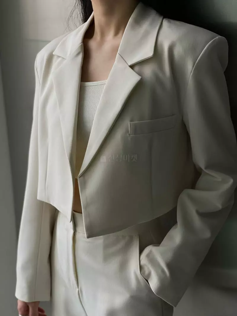 Howl - Korean Women Fashion - #womensfashion - Corner Short Blazer - 9