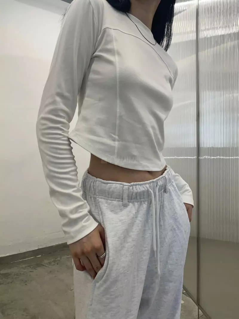 Howl - Korean Women Fashion - #womensfashion - Short Stitch Long Sleeve Tee - 6