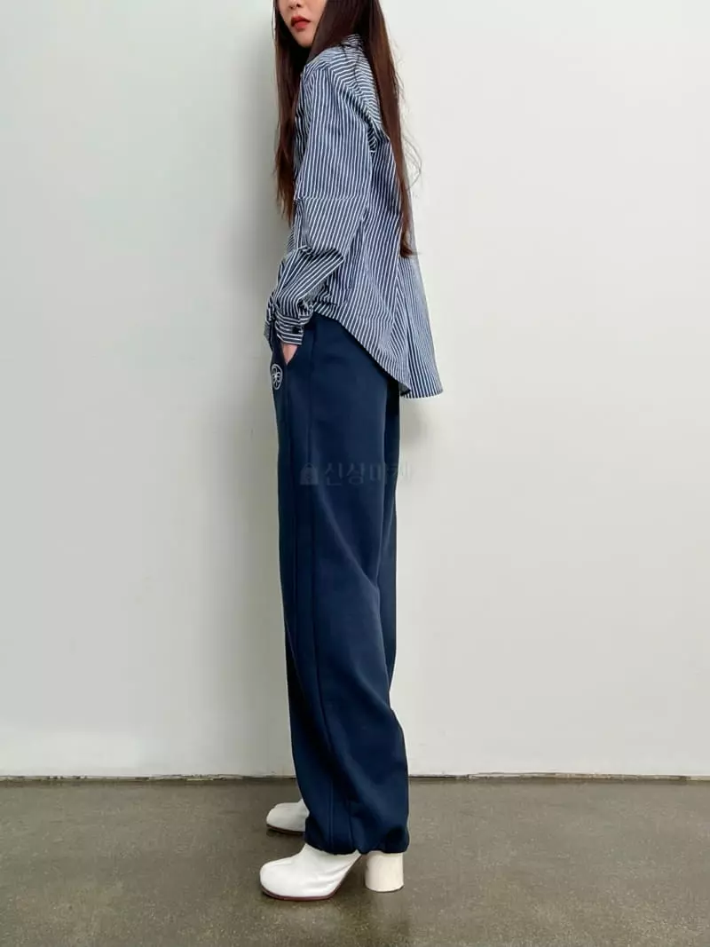 Inni - Korean Women Fashion - #momslook - Clover Embroidery Pants