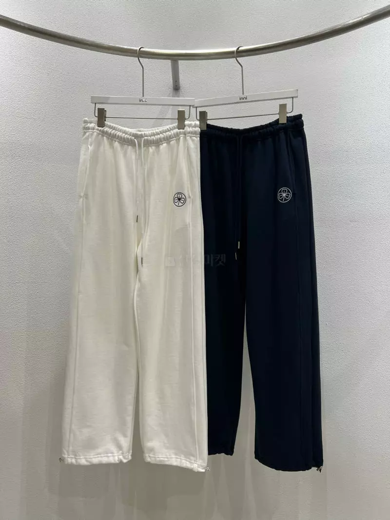 Inni - Korean Women Fashion - #momslook - Clover Embroidery Pants - 5