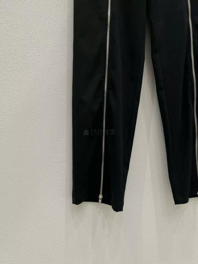 Inni - Korean Women Fashion - #momslook - Queen Zipper Pants - 5