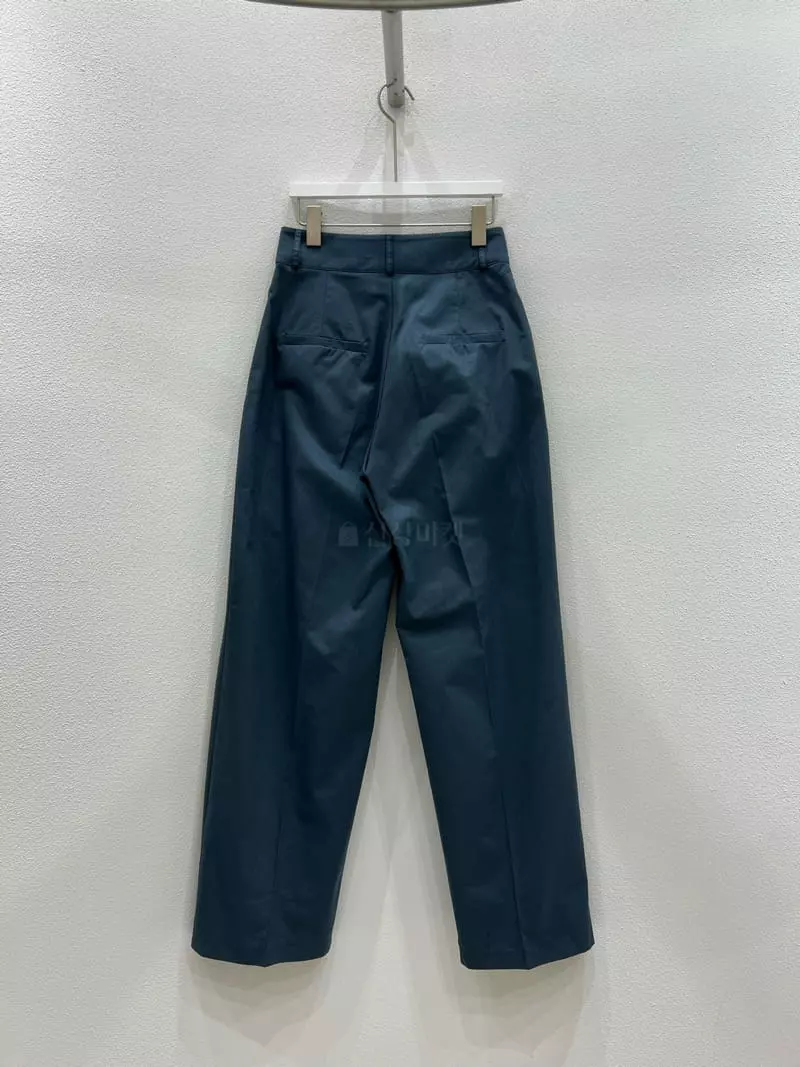 Inni - Korean Women Fashion - #momslook - Off Pintuck Pants - 7