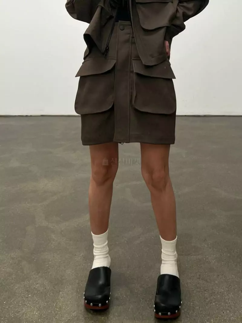 Inni - Korean Women Fashion - #momslook - Kai Pocket Mini Skirt - 10