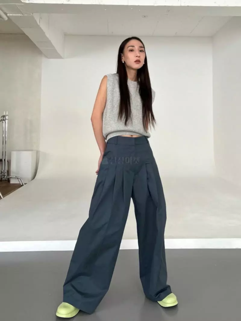 Inni - Korean Women Fashion - #momslook - Off Pintuck Pants