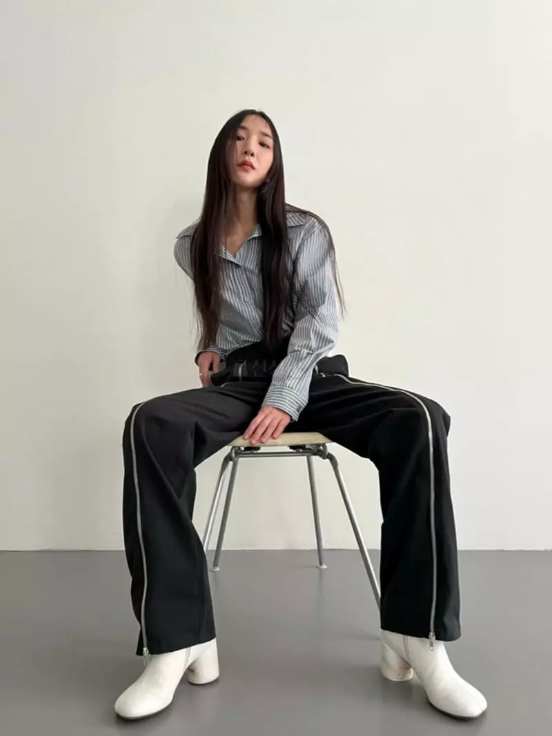 Inni - Korean Women Fashion - #restrostyle - Queen Zipper Pants - 3