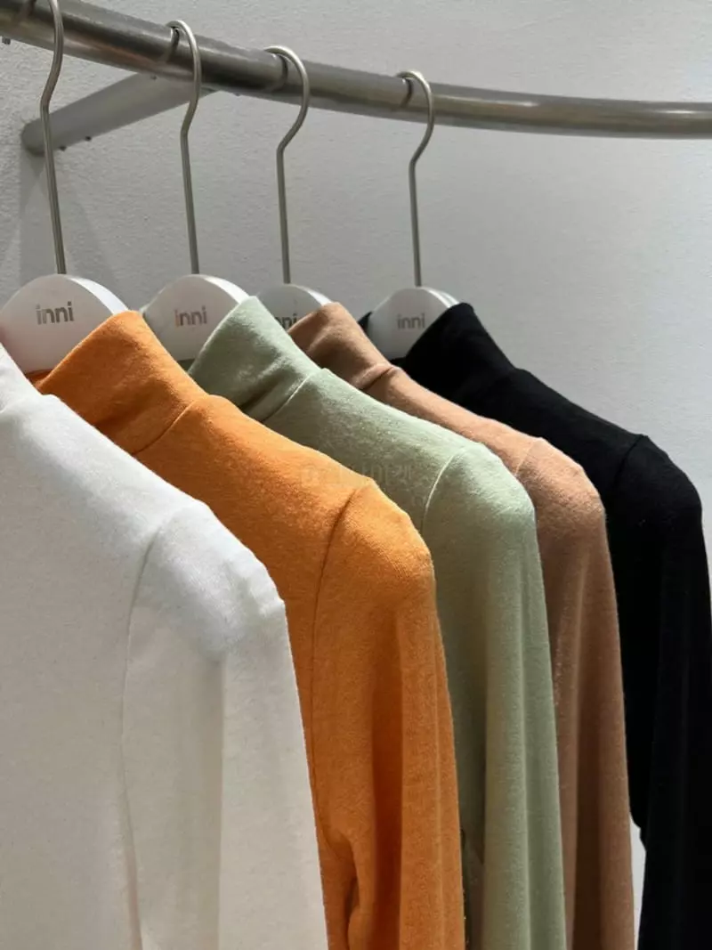Inni - Korean Women Fashion - #romanticstyle - D Turtleneck Tee - 12