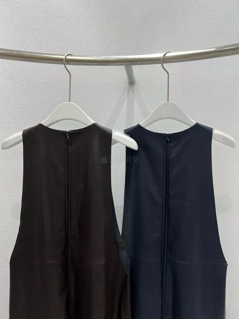 Inni - Korean Women Fashion - #womensfashion - J Leather Cutting One-piece