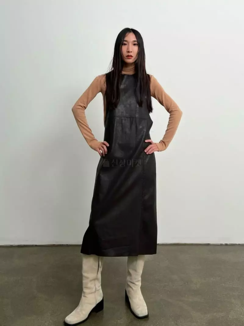 Inni - Korean Women Fashion - #womensfashion - J Cutting One-piece - 3