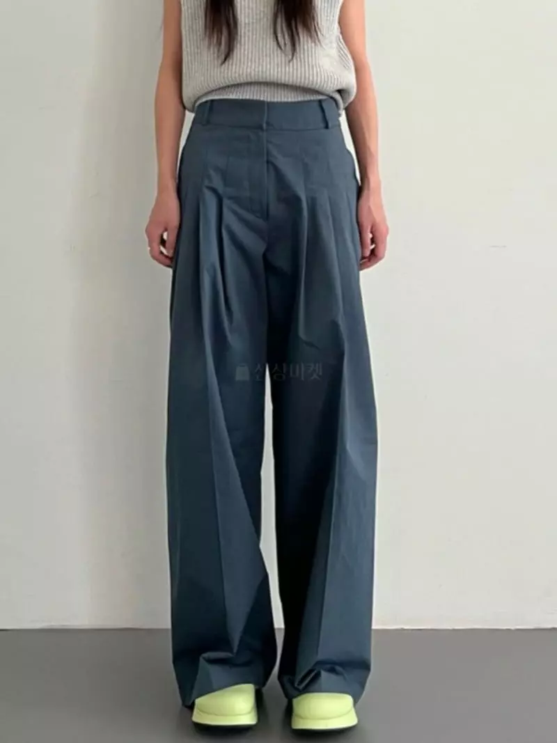 Inni - Korean Women Fashion - #womensfashion - Off Pintuck Pants - 2