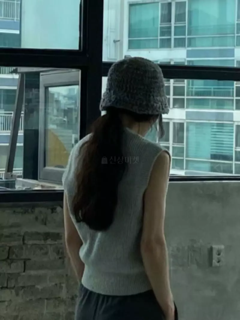 Inni - Korean Women Fashion - #womensfashion - Knit Vest - 5