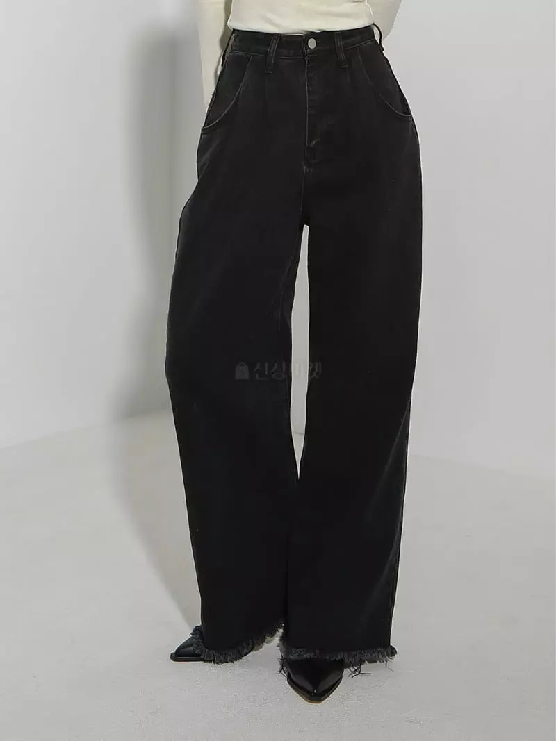 Inssense - Korean Women Fashion - #momslook - Two Pintuck Jeans