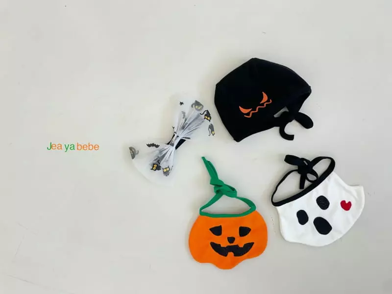Jeaya & Mymi - Korean Baby Fashion - #babyboutique - Pumpkin Bib Ghost Bib - 2