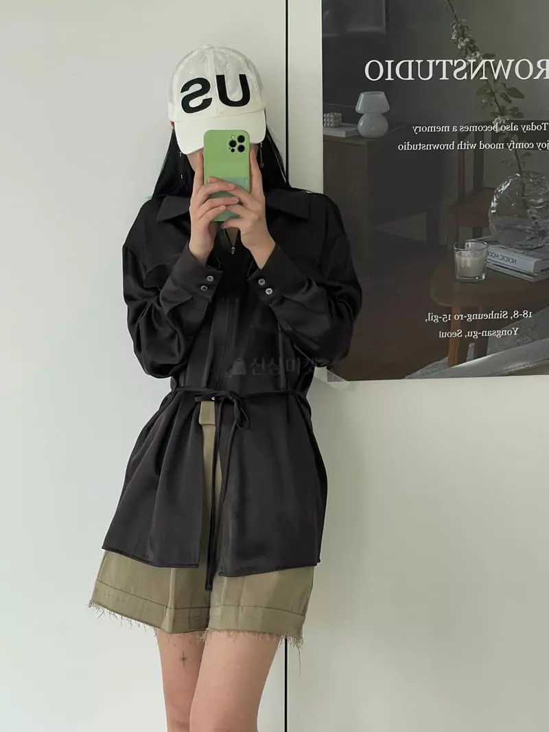 Kare - Korean Women Fashion - #momslook - Glossy Blouse - 12