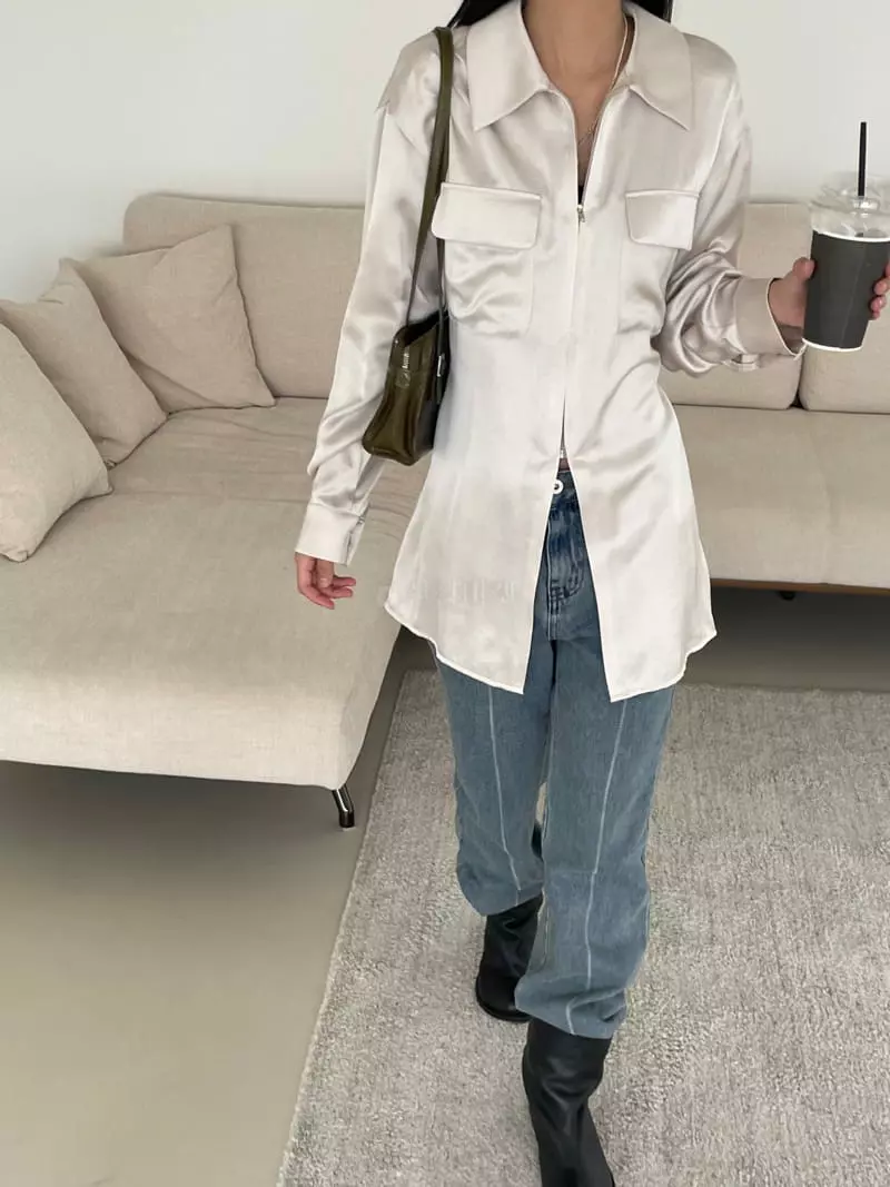 Kare - Korean Women Fashion - #womensfashion - Glossy Blouse - 4