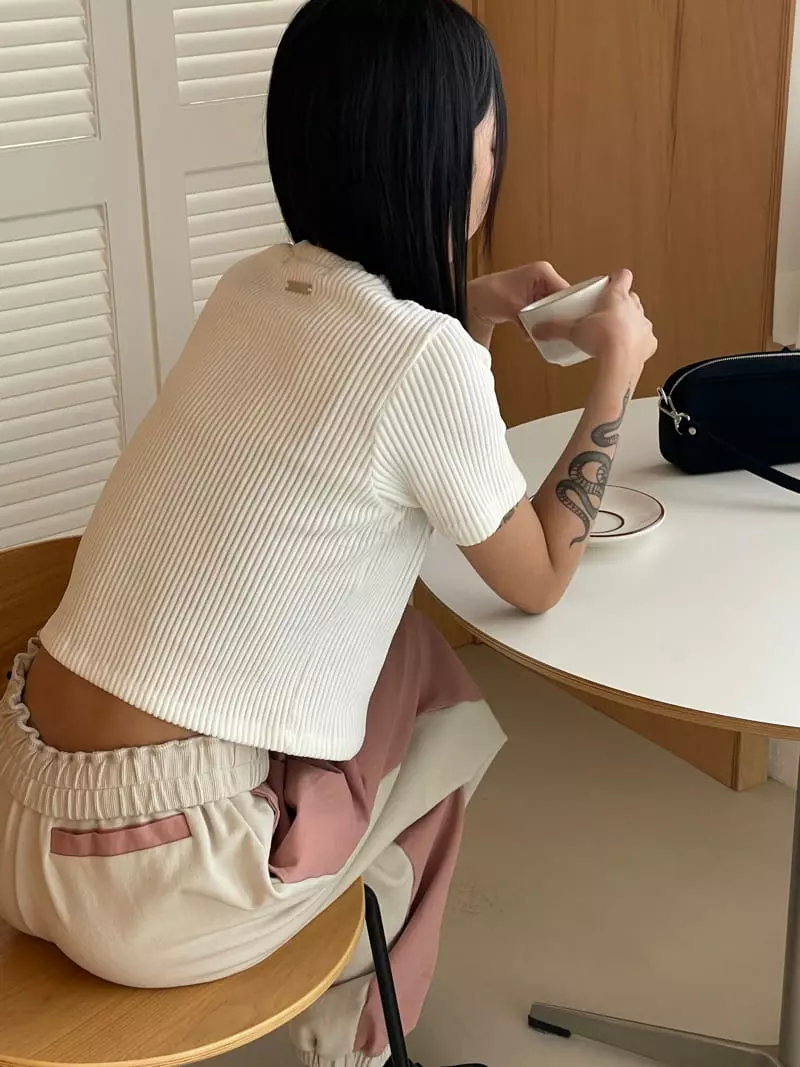Kare - Korean Women Fashion - #momslook - Belly Tee - 4