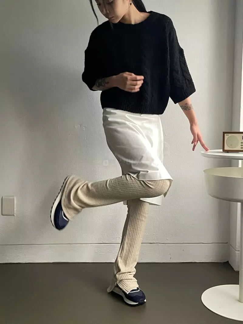 Kare - Korean Women Fashion - #restrostyle - Low Pants - 3