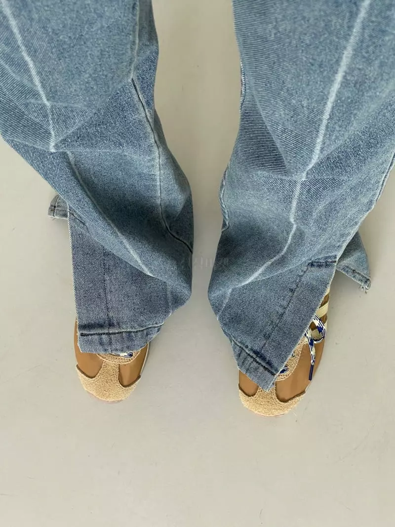 Kare - Korean Women Fashion - #restrostyle - Legicgi Jeans - 2