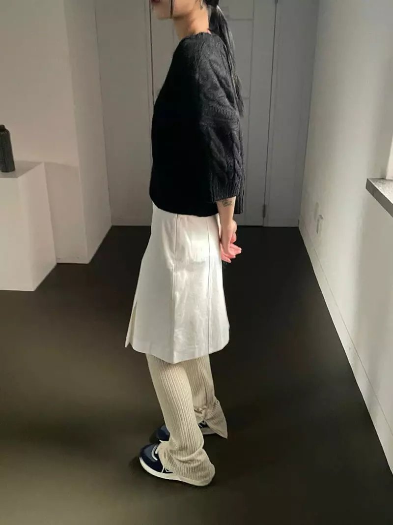 Kare - Korean Women Fashion - #restrostyle - Low Pants - 4