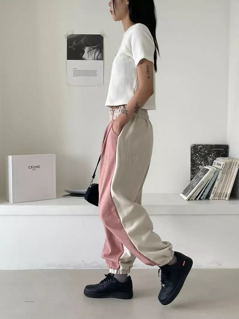 Kare - Korean Women Fashion - #vintageinspired - Half Pants - 3