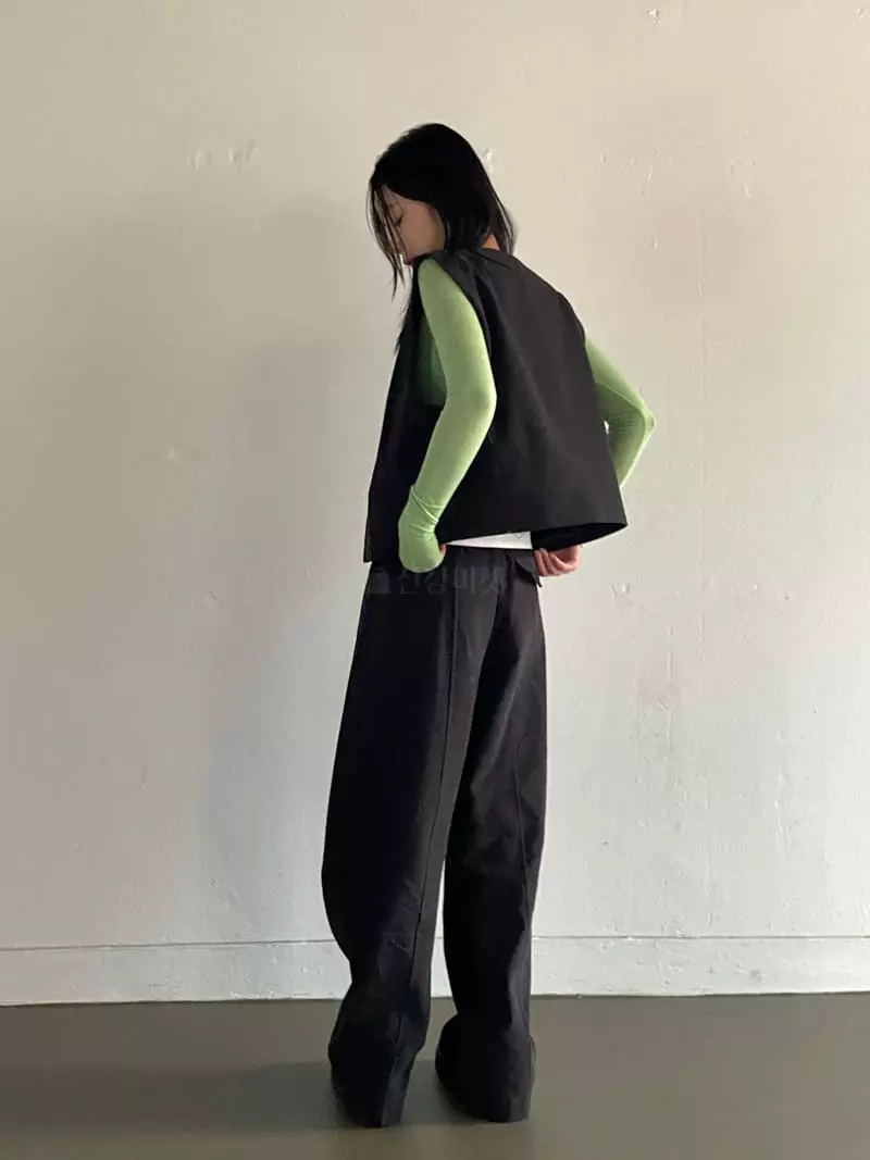 Kare - Korean Women Fashion - #womensfashion - Ford Vest - 12