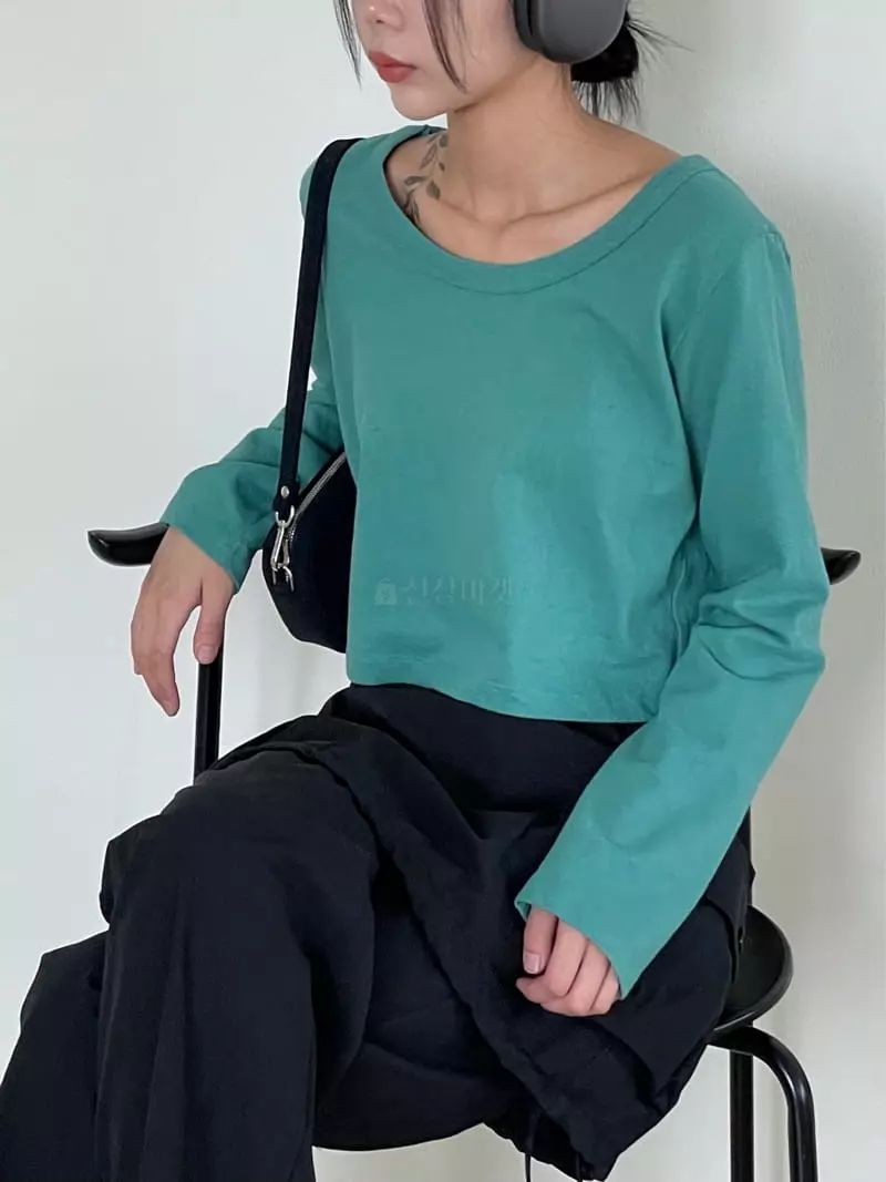 Kare - Korean Women Fashion - #womensfashion - Crop Tee - 6