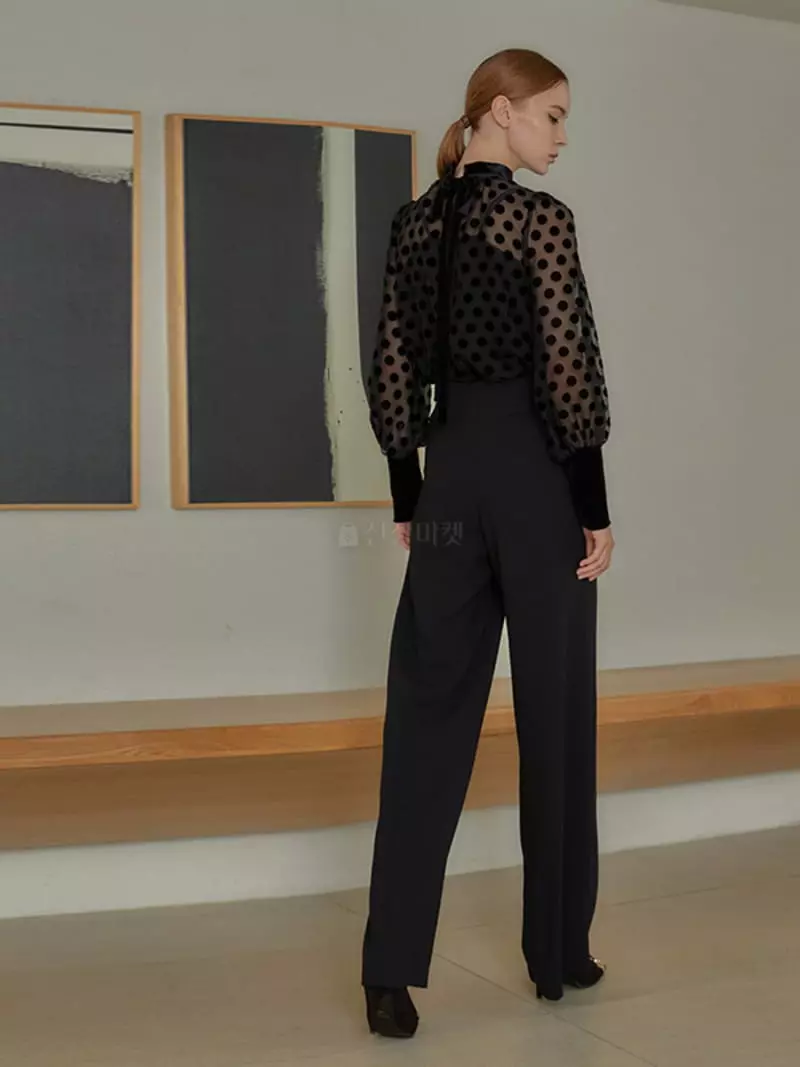 Kkonju - Korean Women Fashion - #romanticstyle - Ale Dot Blouse - 2