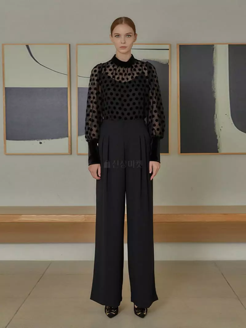 Kkonju - Korean Women Fashion - #womensfashion - Ale Dot Blouse - 9