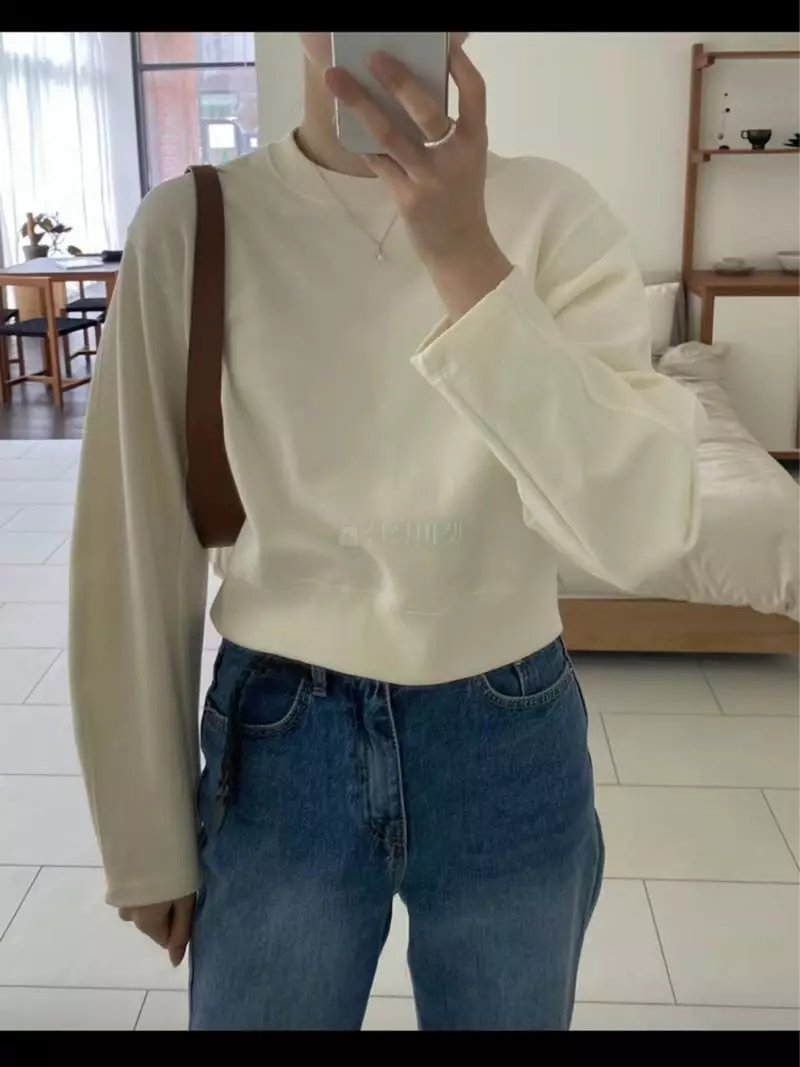 Lamagie Pie - Korean Women Fashion - #momslook - Crop Sweatshirt - 5