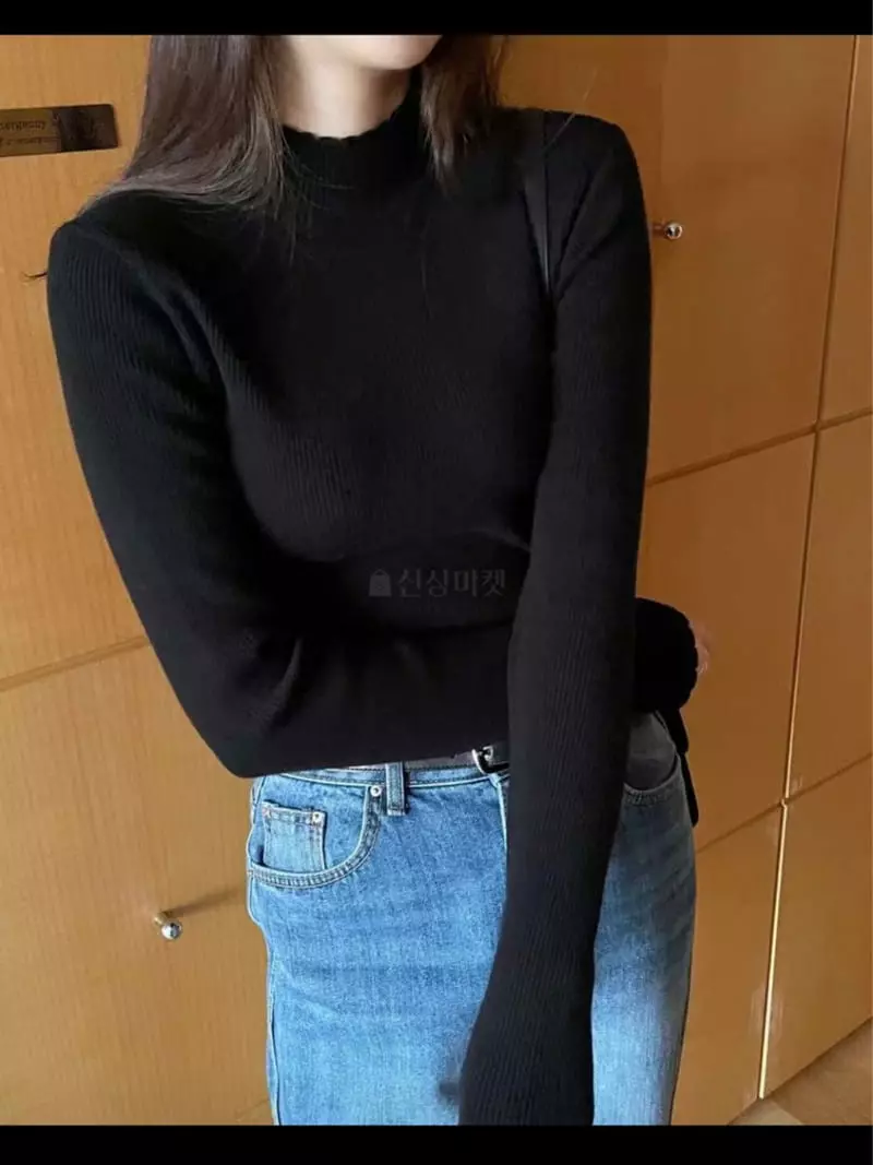 Lamagie Pie - Korean Women Fashion - #restrostyle - Flower Turtleneck Knit Tee - 3
