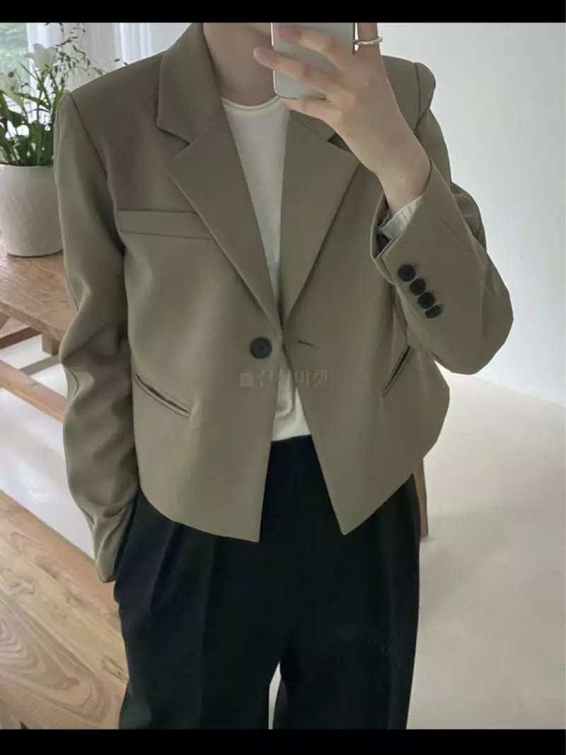 Lamagie Pie - Korean Women Fashion - #restrostyle - Crop Slit Jacket