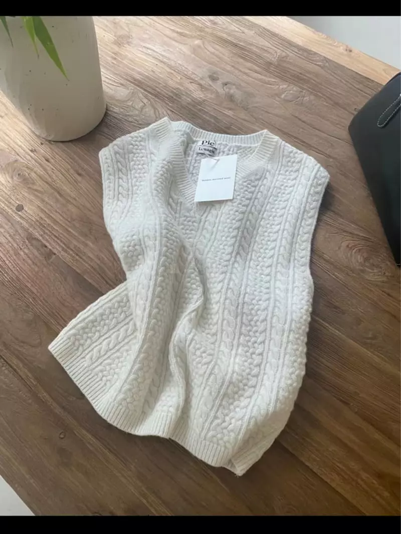 Lamagie Pie - Korean Women Fashion - #romanticstyle - Hazel Vest Knit - 6