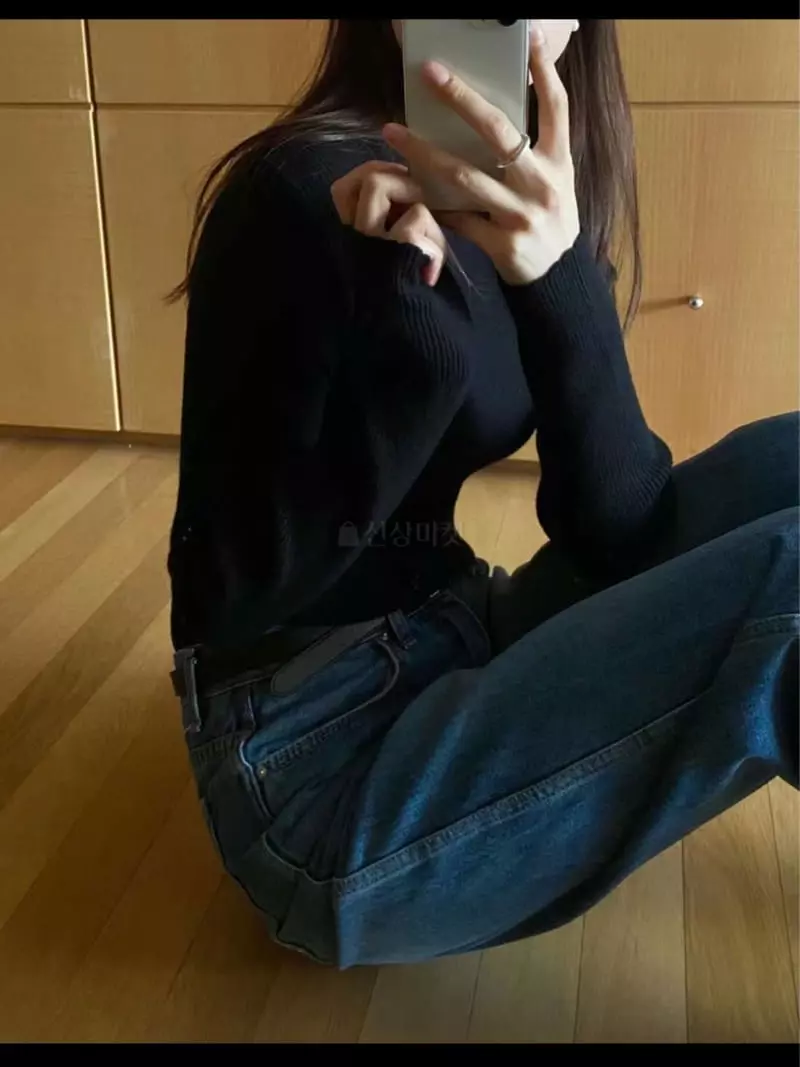Lamagie Pie - Korean Women Fashion - #restrostyle - Flower Turtleneck Knit Tee - 4