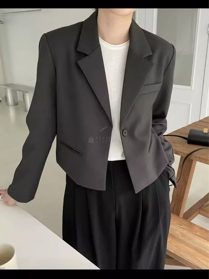 Lamagie Pie - Korean Women Fashion - #romanticstyle - Crop Slit Jacket - 2