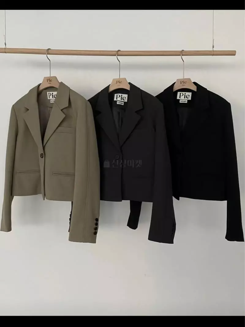 Lamagie Pie - Korean Women Fashion - #thelittlethings - Crop Slit Jacket - 5