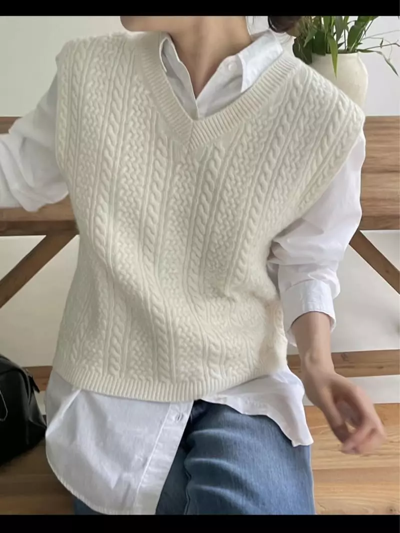 Lamagie Pie - Korean Women Fashion - #vintagekidsstyle - Hazel Vest Knit - 3