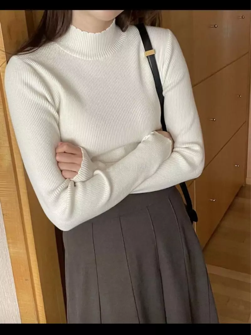 Lamagie Pie - Korean Women Fashion - #vintagekidsstyle - Flower Turtleneck Knit Tee