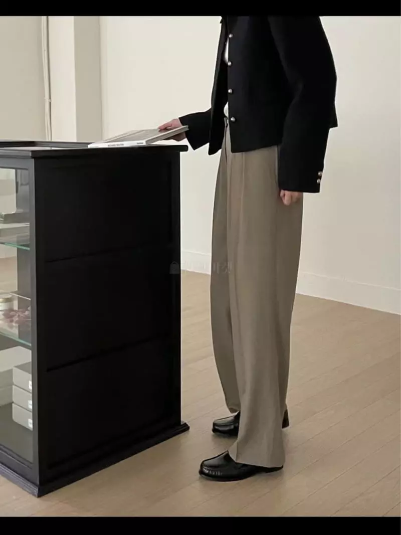 Lamagie Pie - Korean Women Fashion - #womensfashion - Low Pants - 2