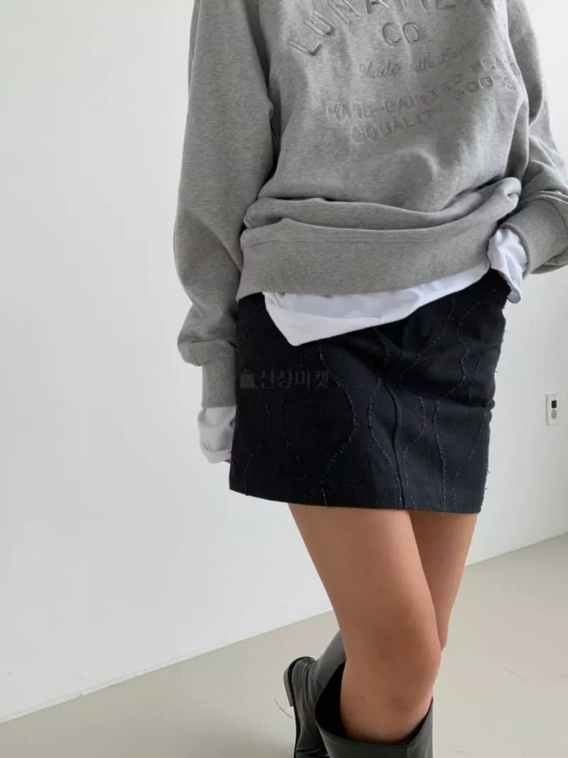 Level - Korean Women Fashion - #momslook - Wave Skirt - 2