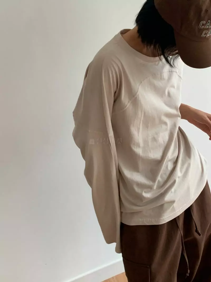 Level - Korean Women Fashion - #restrostyle - Wave Tee - 7
