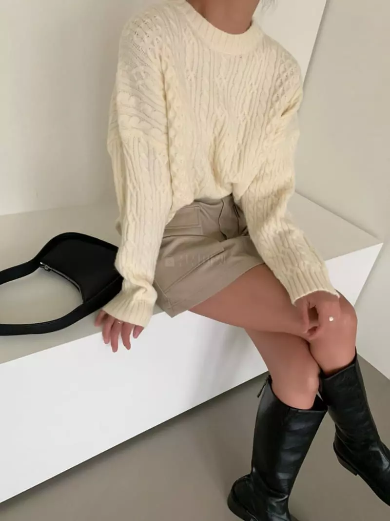 Level - Korean Women Fashion - #romanticstyle - Bibi Twist Knit Tee - 3
