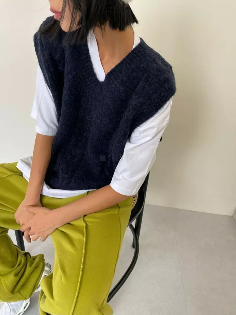 Level - Korean Women Fashion - #shopsmall - Mue Knit Vest - 8