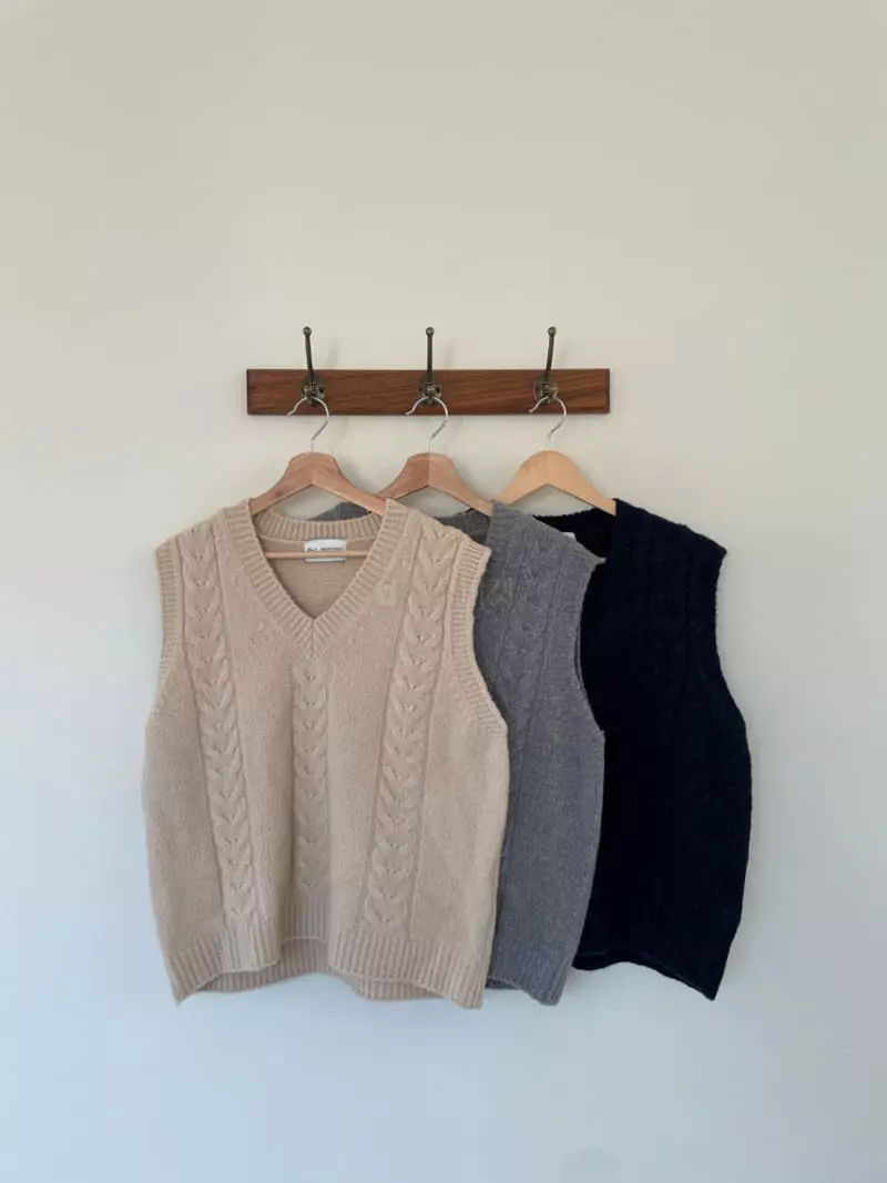 Level - Korean Women Fashion - #thatsdarling - Mue Knit Vest - 9