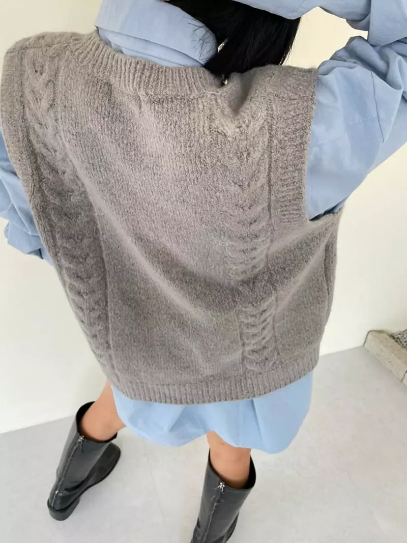 Level - Korean Women Fashion - #womensfashion - Mue Knit Vest - 2