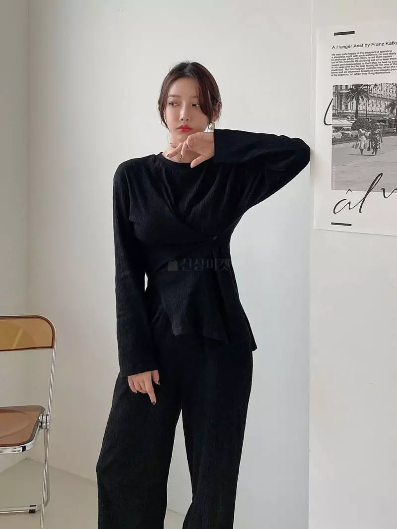 Lissom - Korean Women Fashion - #momslook - Loui Tee