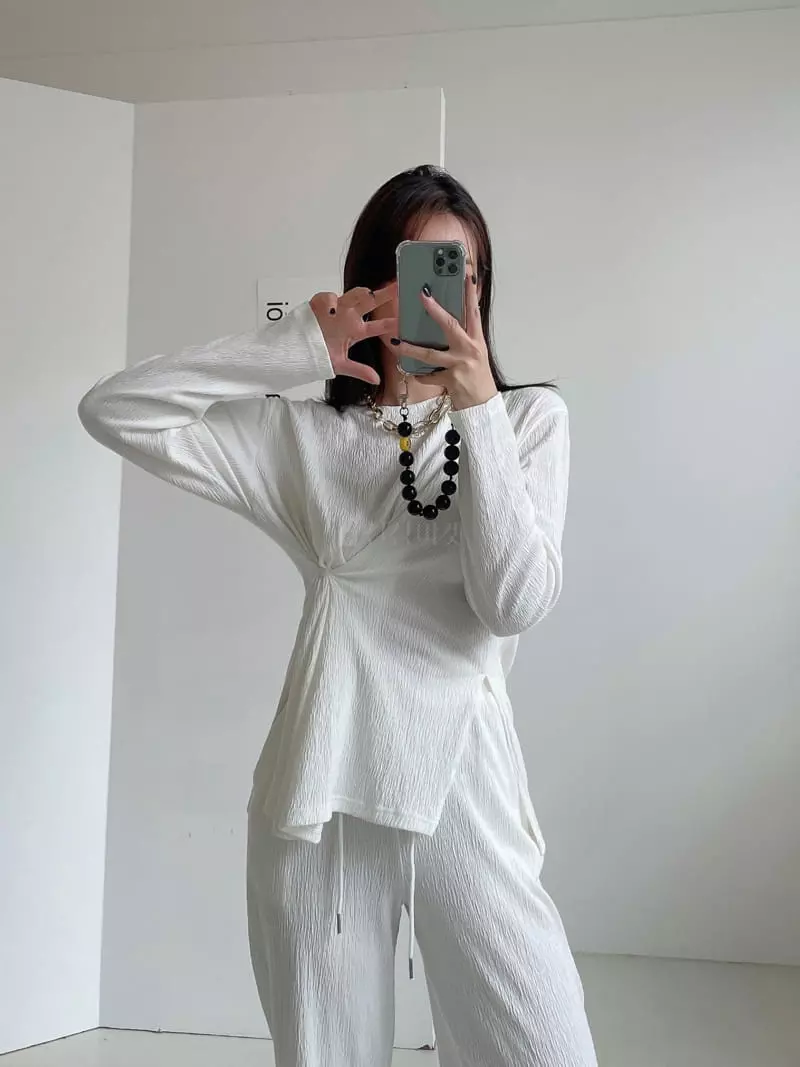 Lissom - Korean Women Fashion - #momslook - Loui Tee - 3
