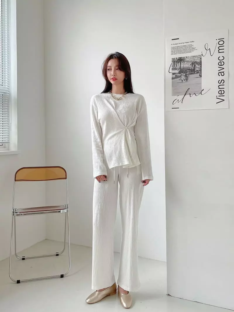 Lissom - Korean Women Fashion - #momslook - Loui Tee - 5