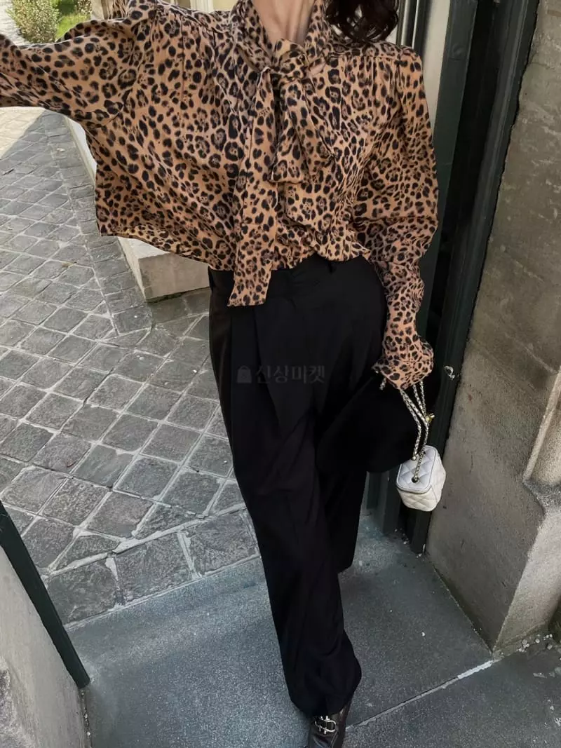 Liveaid - Korean Women Fashion - #momslook - Lop Tie Blouse - 9